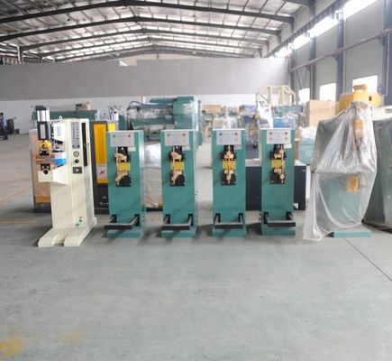 पनरोक पेडल स्पॉट वेल्डिंग मशीन 25KVA पैर संचालित स्पॉट वेल्डर