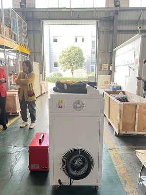 लघु धातु हाथ से चलने वाली फाइबर लेजर वेल्डिंग काटने की मशीन 1kw 1000w